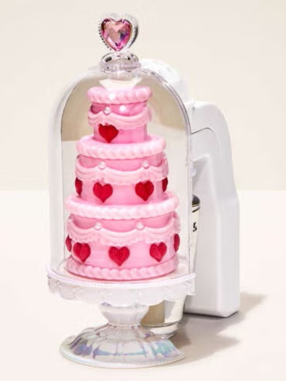 TIERED CAKE in CASE Wallflowers Plug